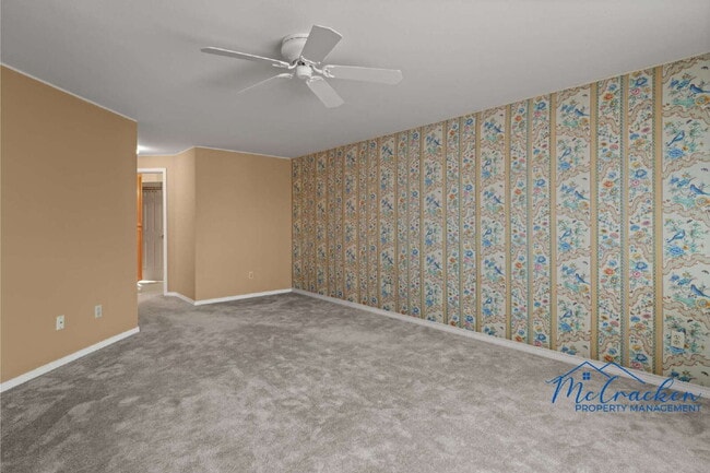 Building Photo - 486 Lori Ln