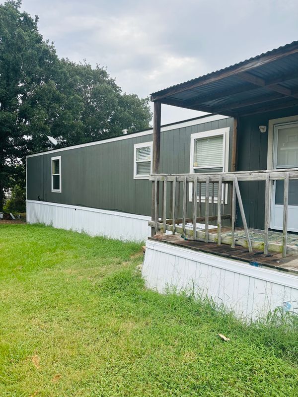 Building Photo - 139 Neches Dr