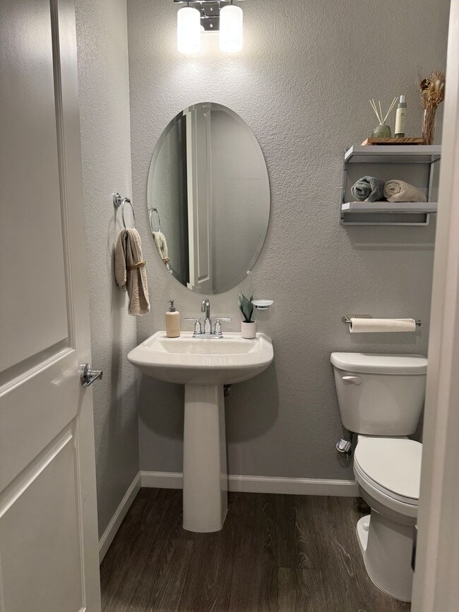 Building Photo - 4 Bed 3 Bath 2 Car Garage