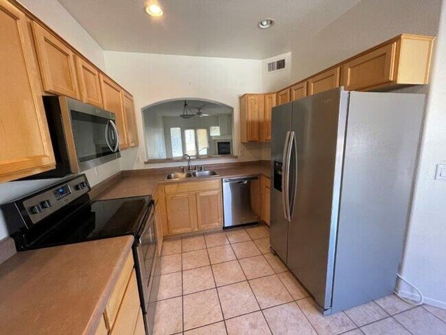 Building Photo - 7021 E Earll Dr