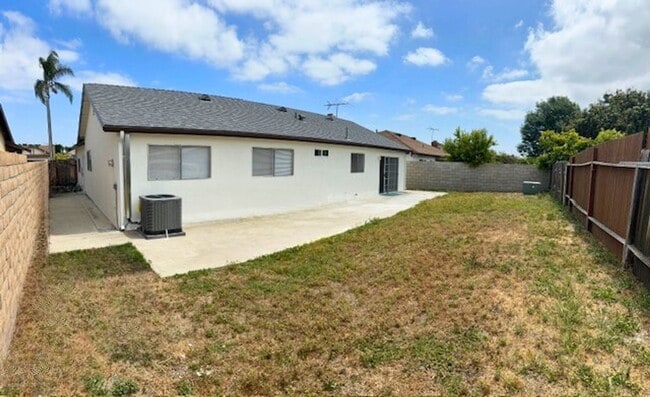 Building Photo - 4 Bedroom Home for Lease in Westminster