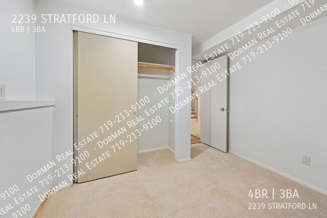 Building Photo - 2239 Stratford Ln