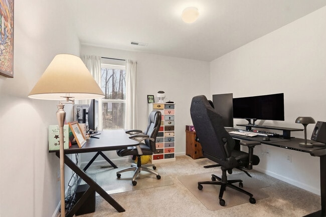 Building Photo - 17 Saltford Ln