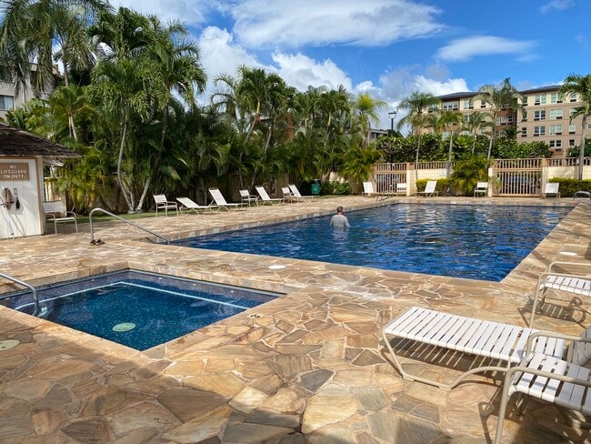 Building Photo - CPP 3102A