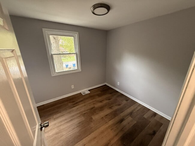 Building Photo - 3526-28 East 9th Avenue