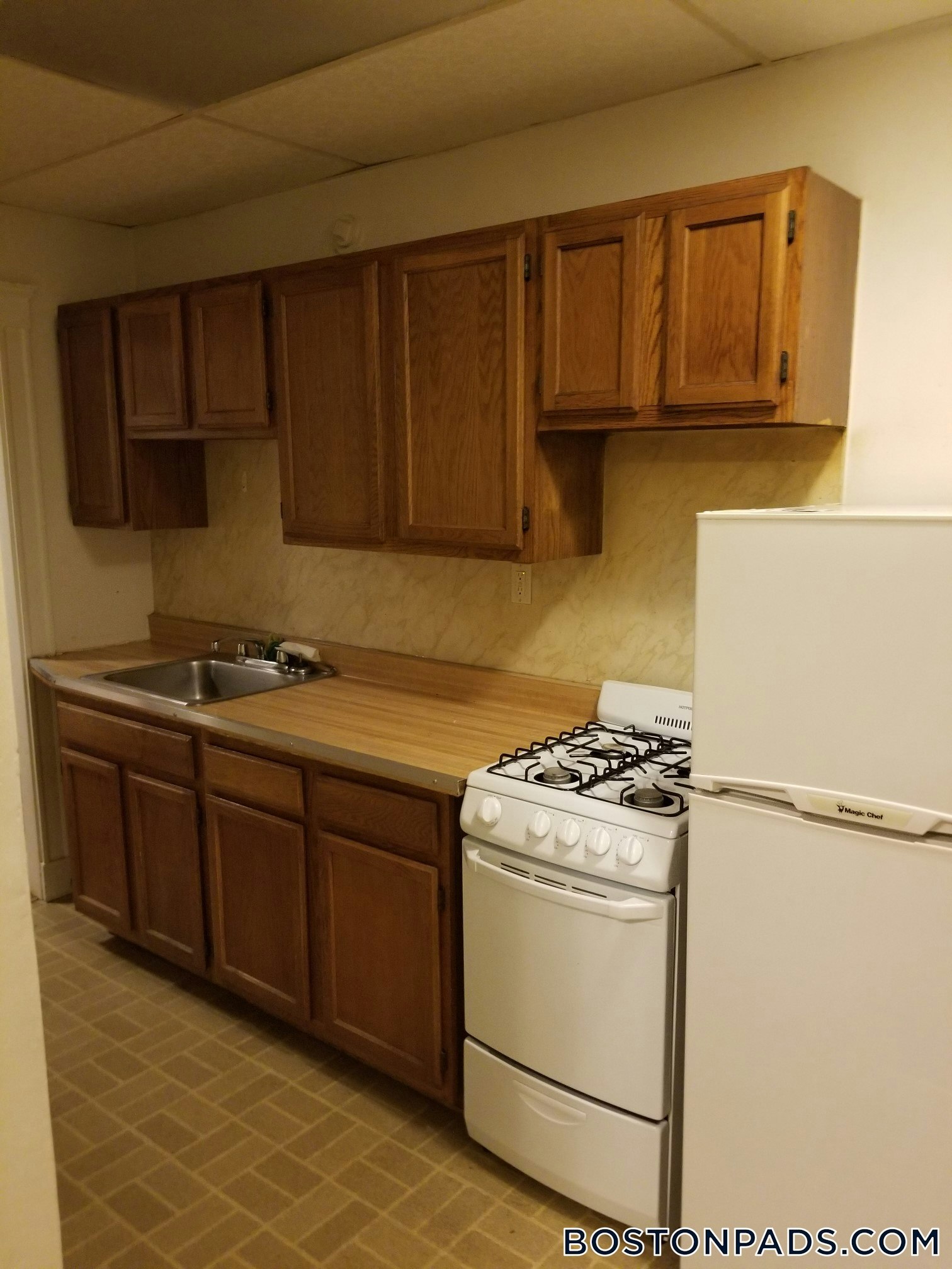 Building Photo - 53 Fellsway W