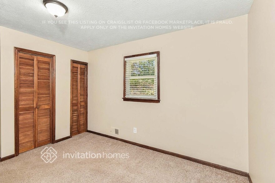 Building Photo - 266 Farm Ridge Dr NE