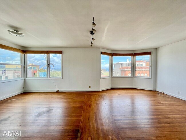 Building Photo - 1 br, 1 bath House - 2560 Hyde Street #3