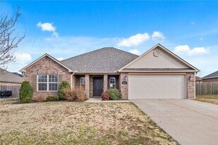 Building Photo - 630 Saddlehorn Dr