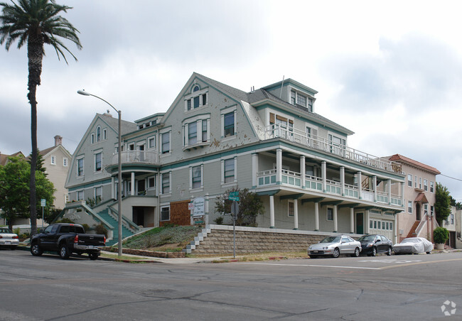 Building Photo - Hawthorne Historical Inn