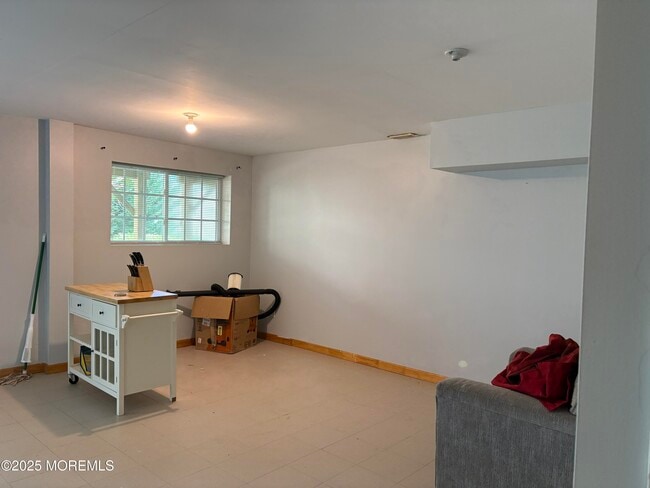 Building Photo - 212 Frankfort Ave