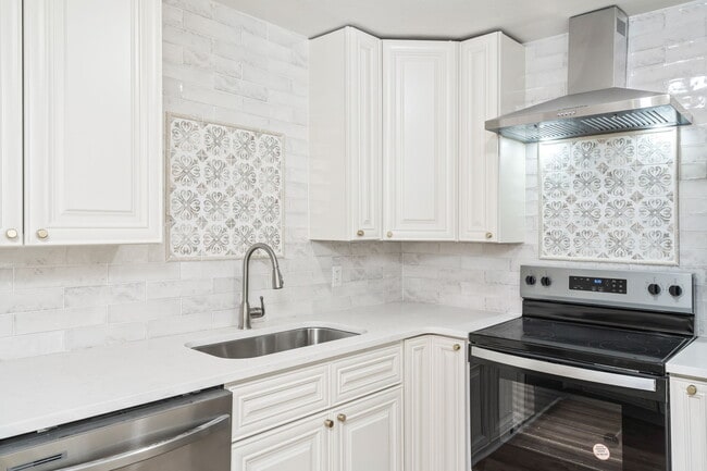 Building Photo - 415 Taliwa Dr