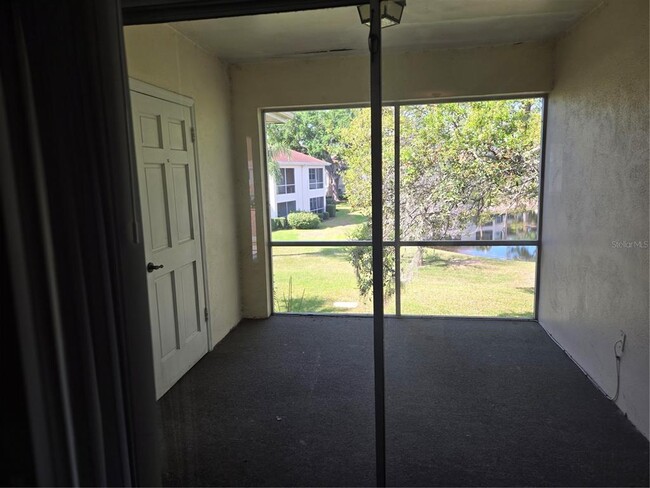 Building Photo - 10342 Carrollwood Ln