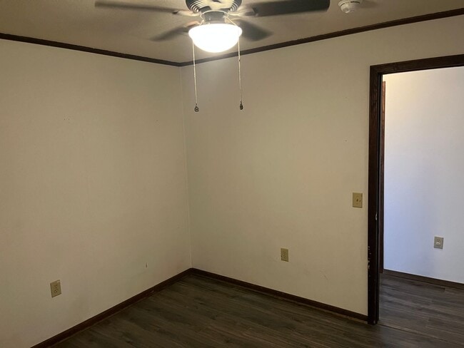 Building Photo - 115 Blair St