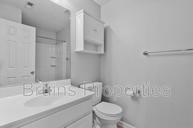 Building Photo - 6113 Hedgecock Cir