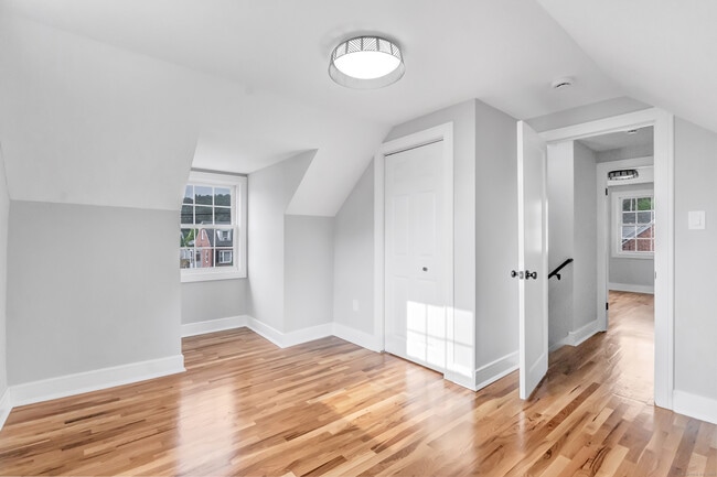 Building Photo - 116 Morse St