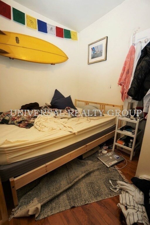 Building Photo - 244 E 21st St