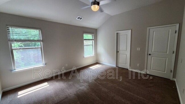 Building Photo - 3523 Woodshade Dr