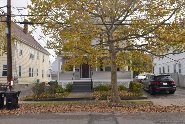 Building Photo - 96 Dexter Ave