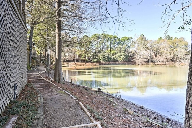 Building Photo - Completely remodeled and furnished Waterfront property!