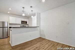 Building Photo - 5623 Fountainwood St