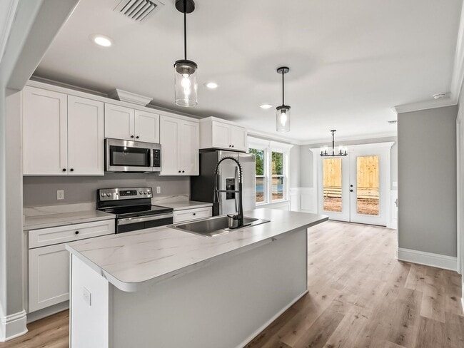 Building Photo - 3 Bedroom Home Available In Crawfordville ...