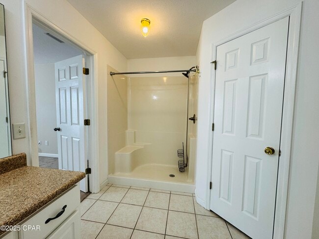 Building Photo - 6528 Omoko St