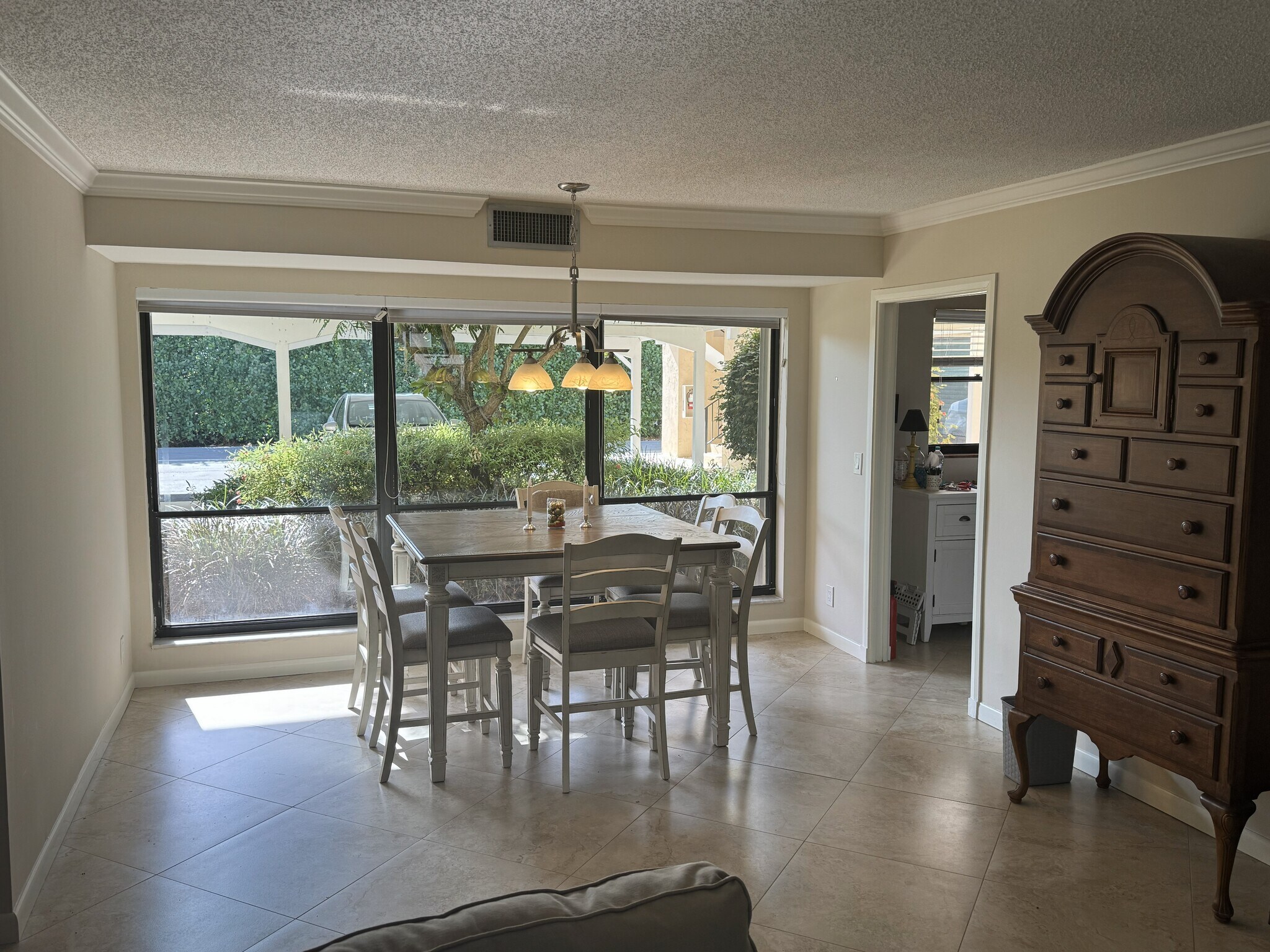 Building Photo - 14 Turtle Creek Dr