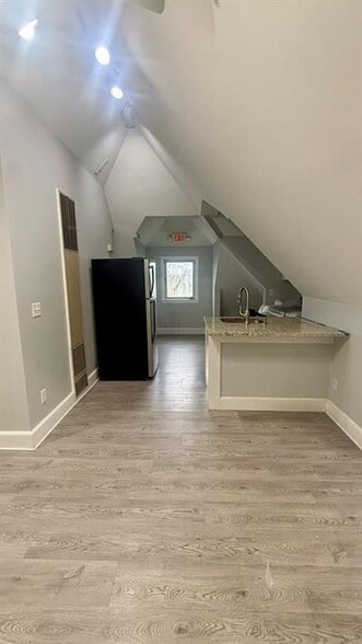 Building Photo - 209 Cottage St.