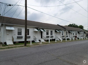 Building Photo - 1109 Odeon St