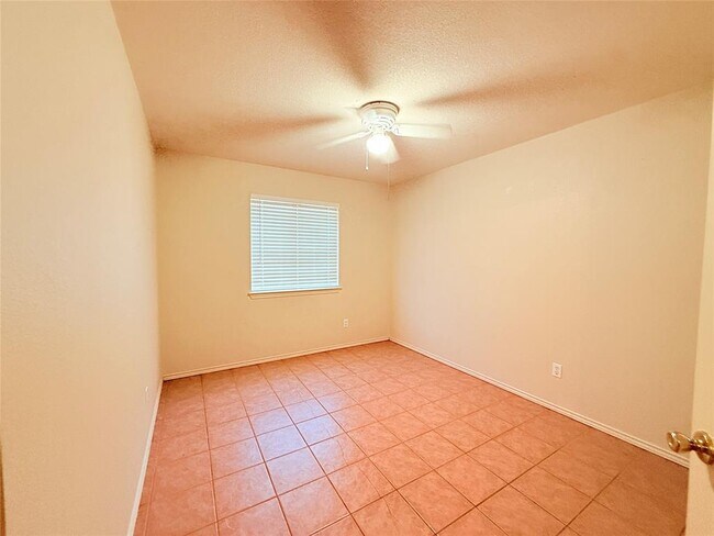 Building Photo - 17525 Tobermory Dr