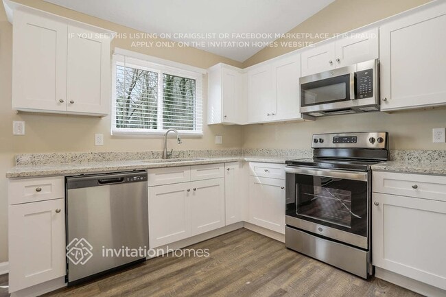 Building Photo - 691 Tarkington Rd N