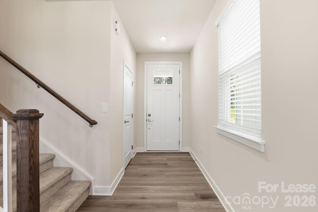 Building Photo - 862 Heathway Dr