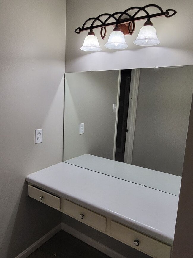 Building Photo - 210 22nd St N