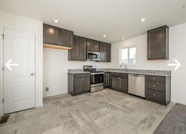 Building Photo - 60 Mora Blvd