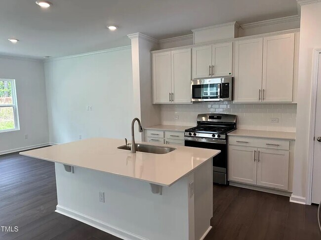 Building Photo - 3006 Vitner Dr
