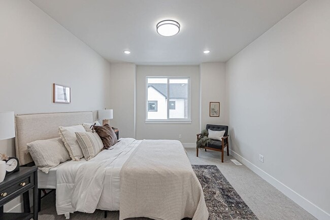 Building Photo - 455 Blue Spruce Ave