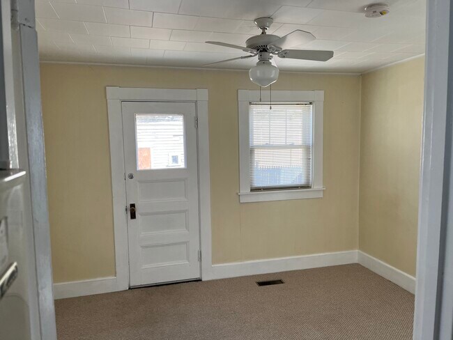 Bedroom - 14 Lowell Ave