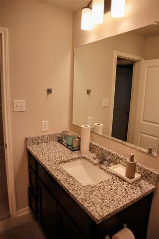 Building Photo - 7024 Llano Dr