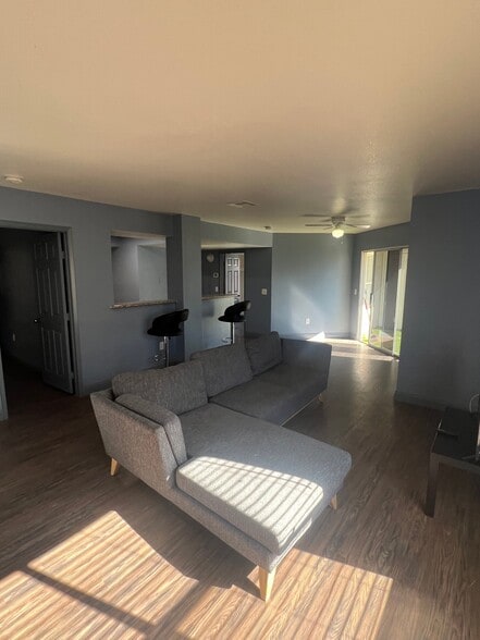 Building Photo - 6800 E Lake Mead Blvd