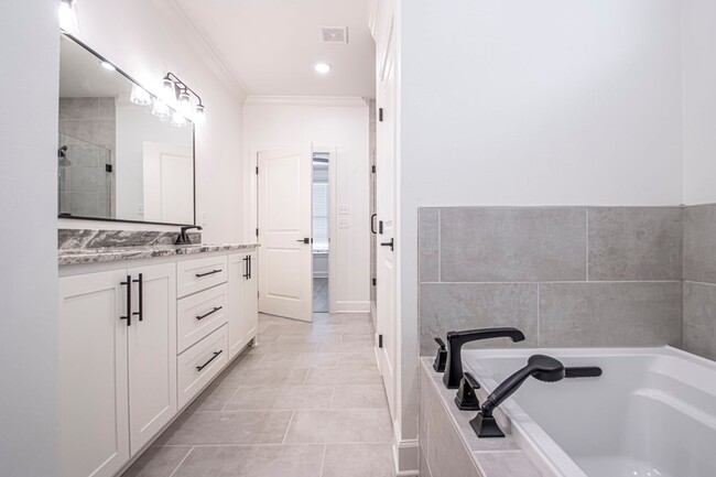 Building Photo - New Construction 4 bed 2 1/2 Bath, 2,310 s...