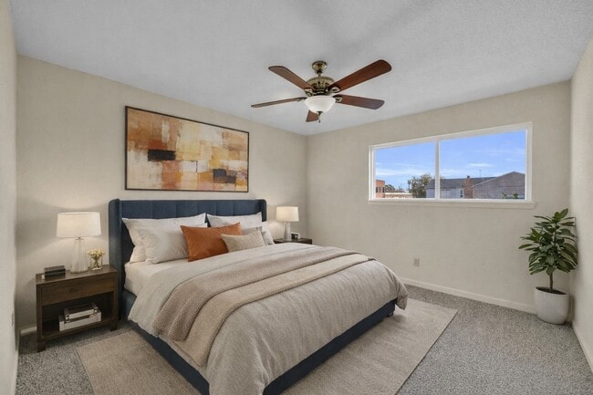 Building Photo - 6111 Beverly Hill St