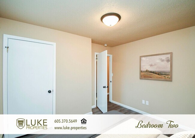 Building Photo - 3005 E 20th St