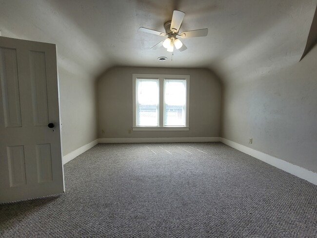 Building Photo - 1612 N Appleton St