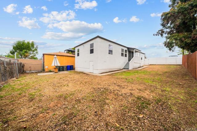 Building Photo - 1918 Skyline Dr