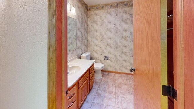 Building Photo - 449 Napa Lp