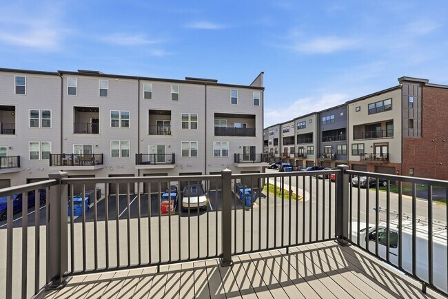 Building Photo - 43732 Transit Sq