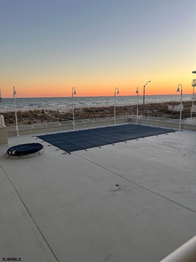 Building Photo - 5300 Boardwalk