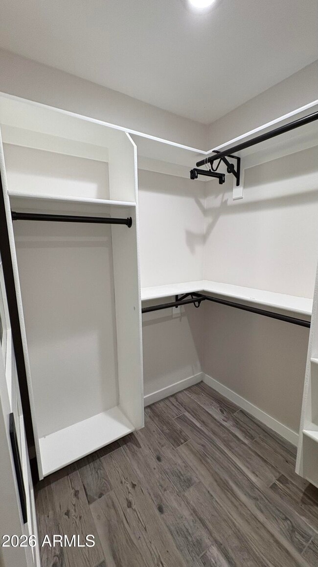 Building Photo - 4422 W Greenway Rd