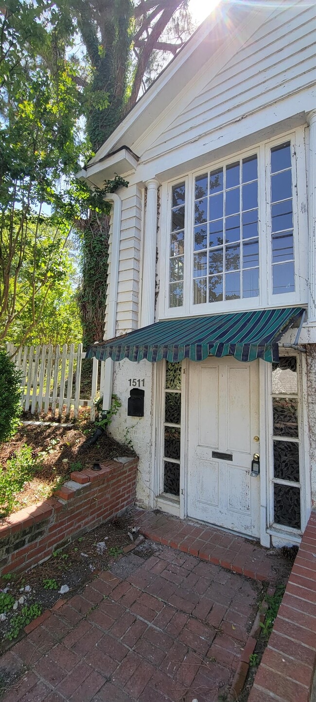 Primary Photo - 1511 St Mary St